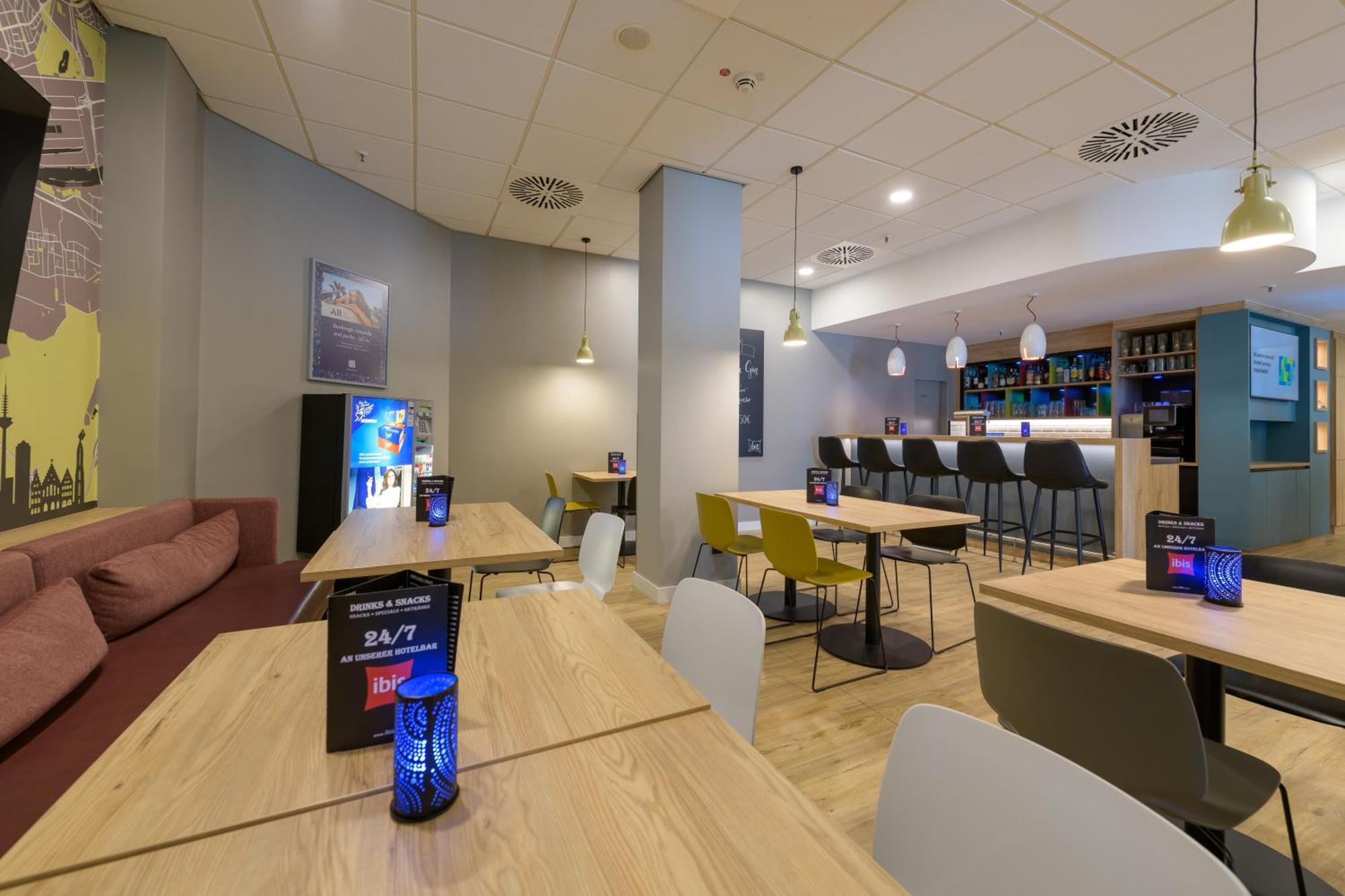 Ibis Hotel Frankfurt Messe West Франкфурт на Майн Екстериор снимка
