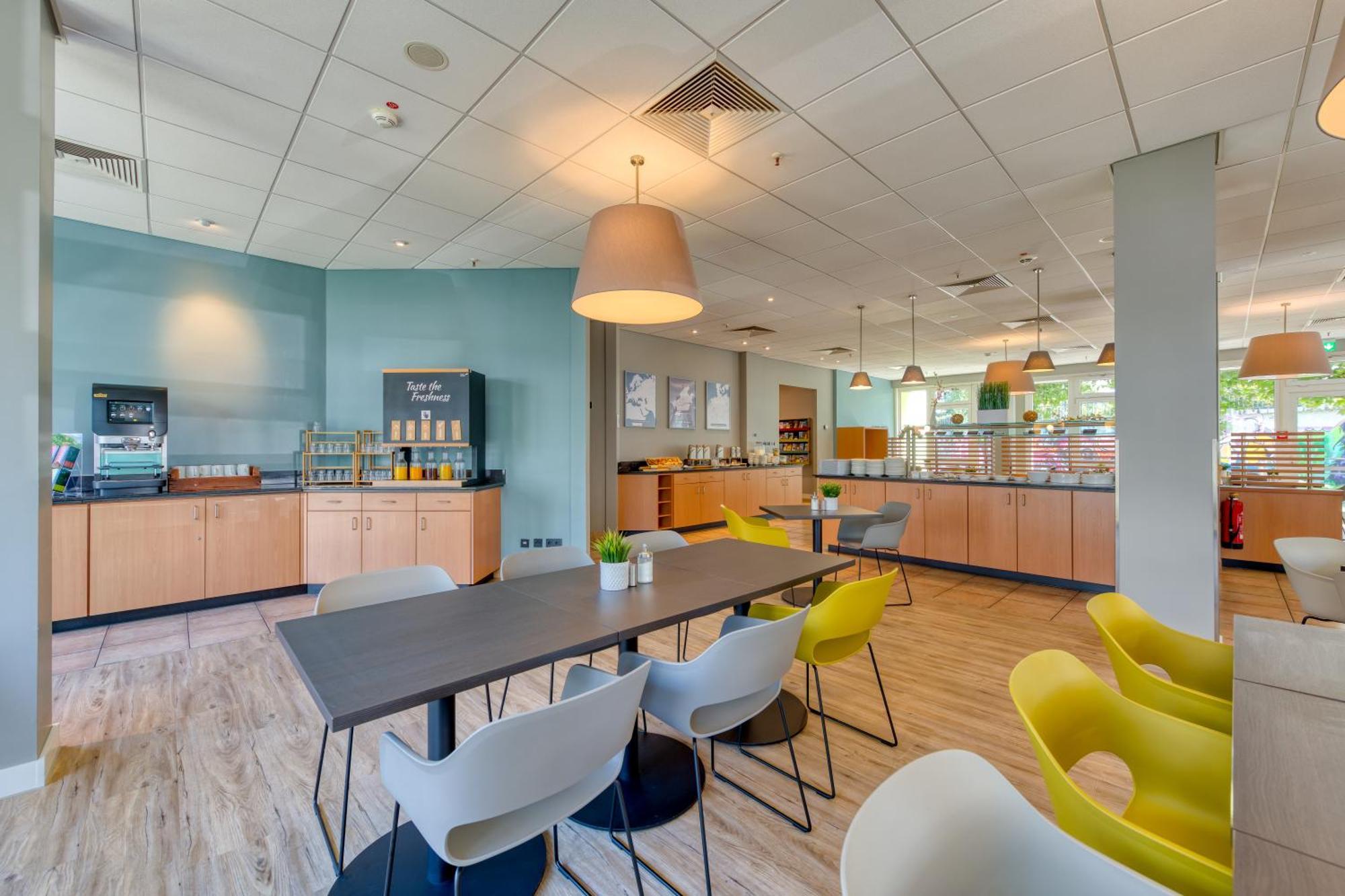 Ibis Hotel Frankfurt Messe West Франкфурт на Майн Екстериор снимка