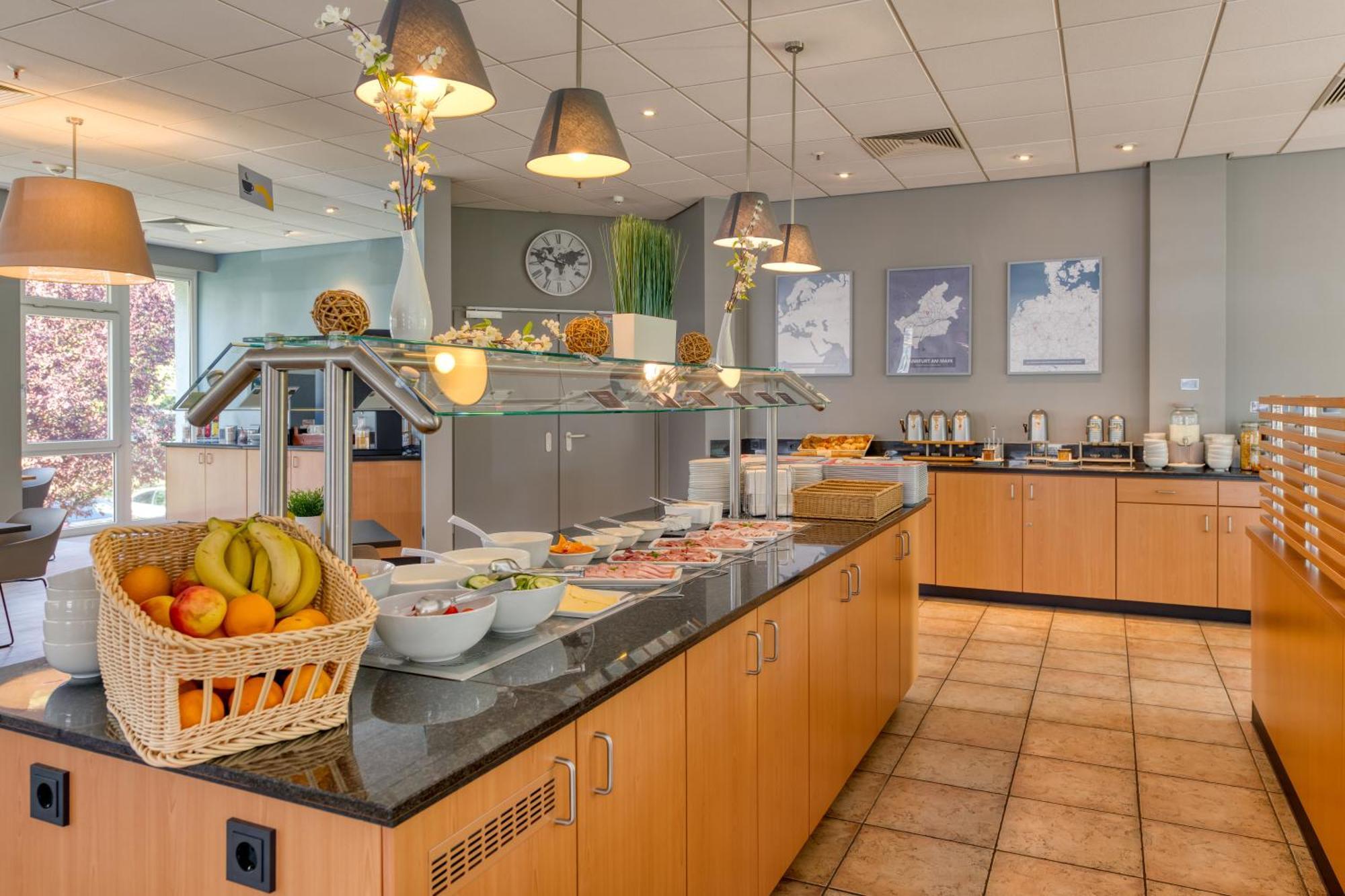 Ibis Hotel Frankfurt Messe West Франкфурт на Майн Екстериор снимка