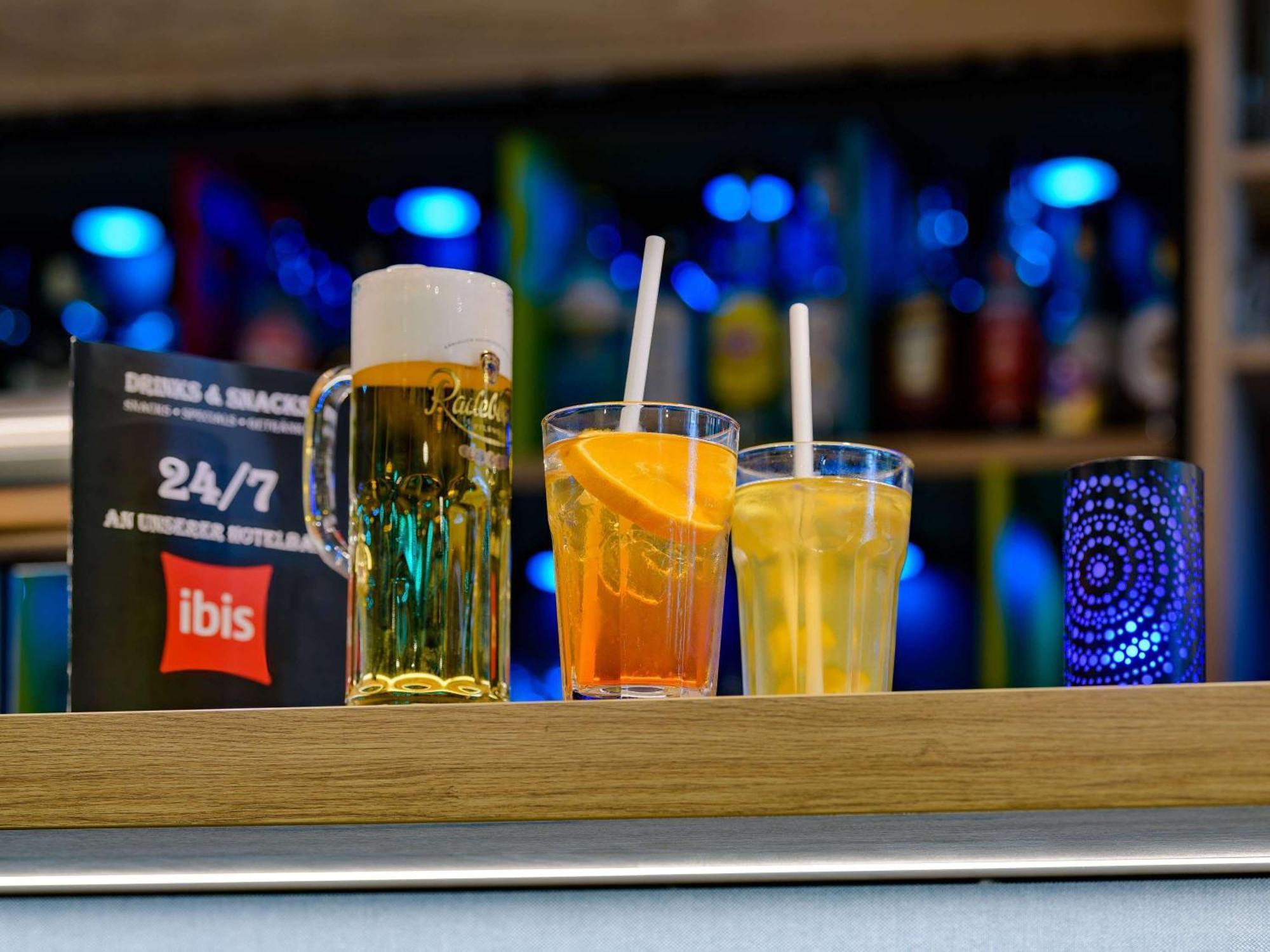 Ibis Hotel Frankfurt Messe West Франкфурт на Майн Екстериор снимка