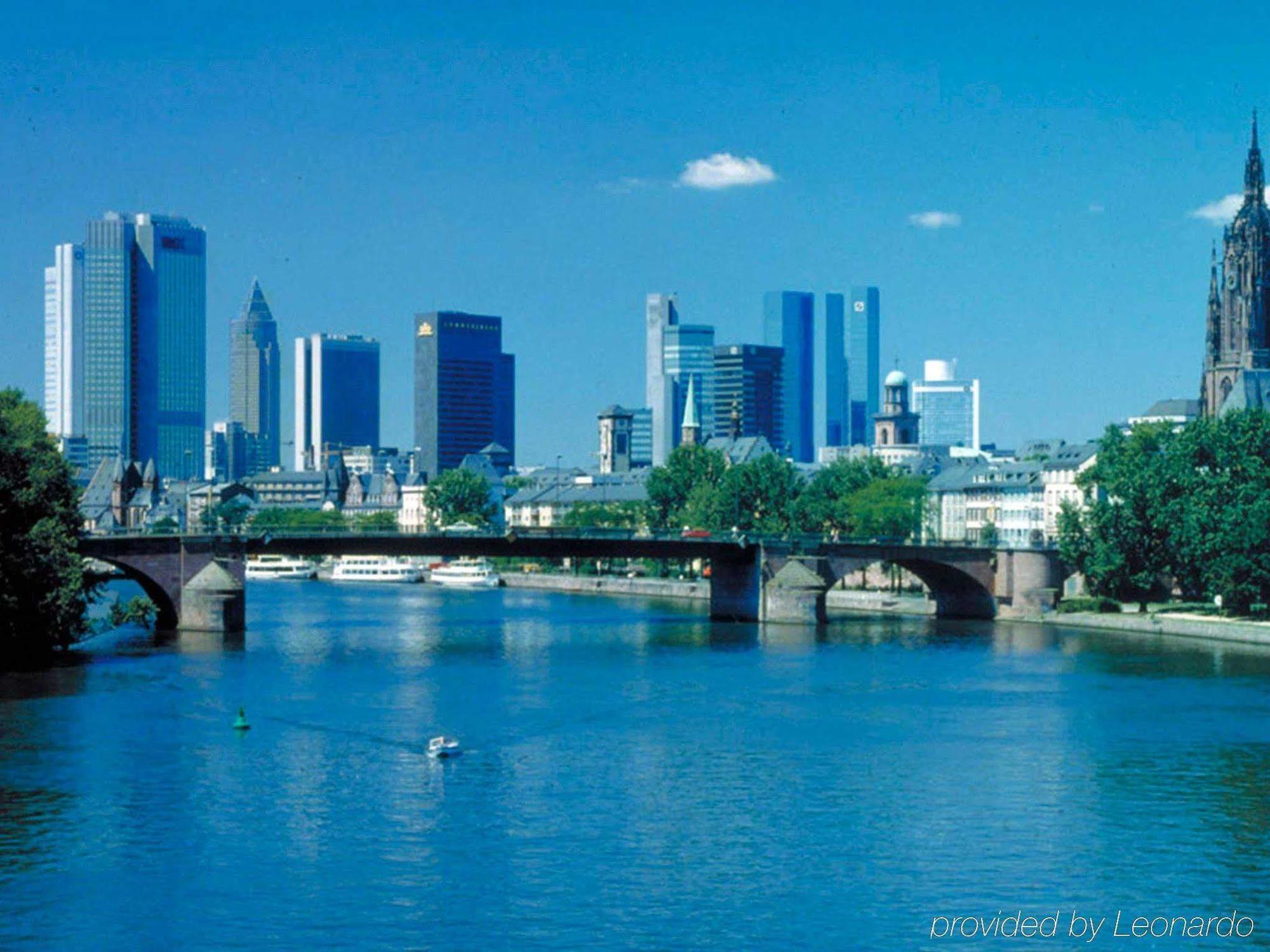 Ibis Hotel Frankfurt Messe West Франкфурт на Майн Екстериор снимка