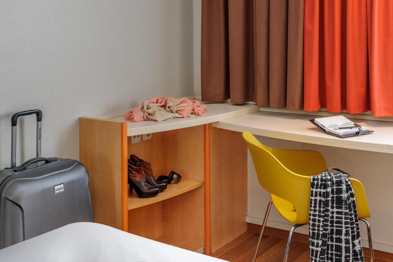 Ibis Hotel Frankfurt Messe West Франкфурт на Майн Екстериор снимка