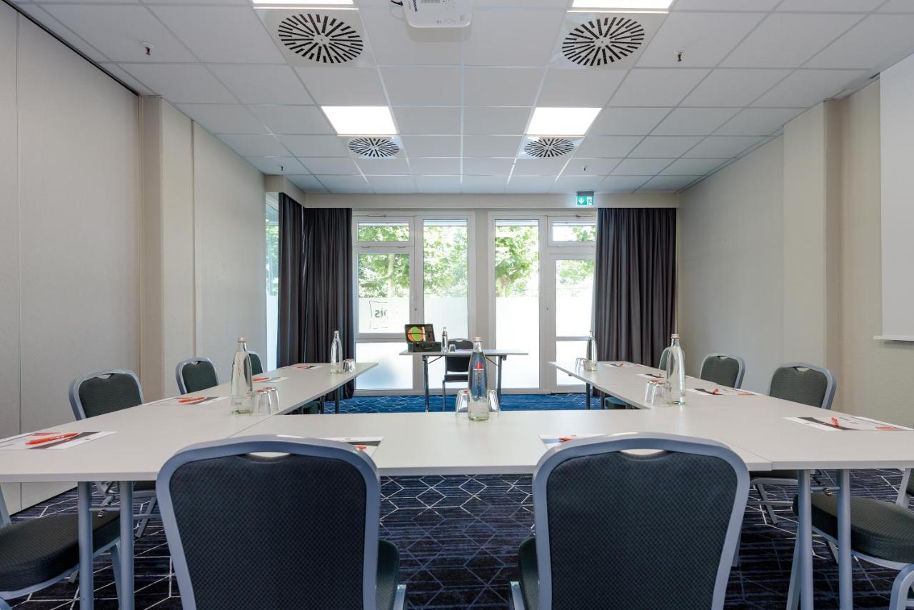 Ibis Hotel Frankfurt Messe West Франкфурт на Майн Екстериор снимка