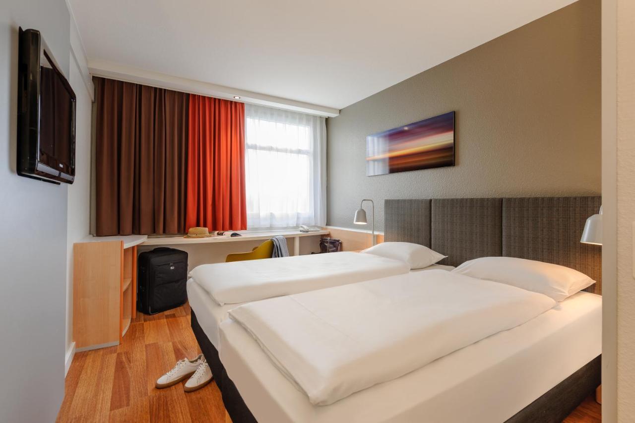 Ibis Hotel Frankfurt Messe West Франкфурт на Майн Екстериор снимка